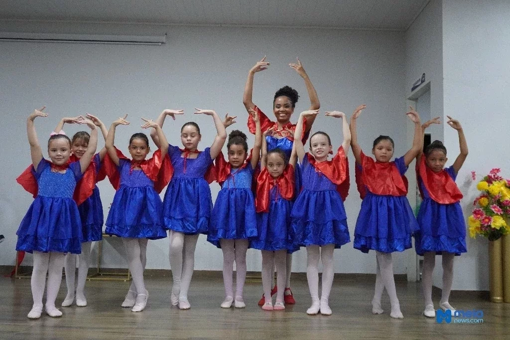 Itainópolis: Grupo Ballet Encanta Público em  primeira mostra de balé. - Imagem 5