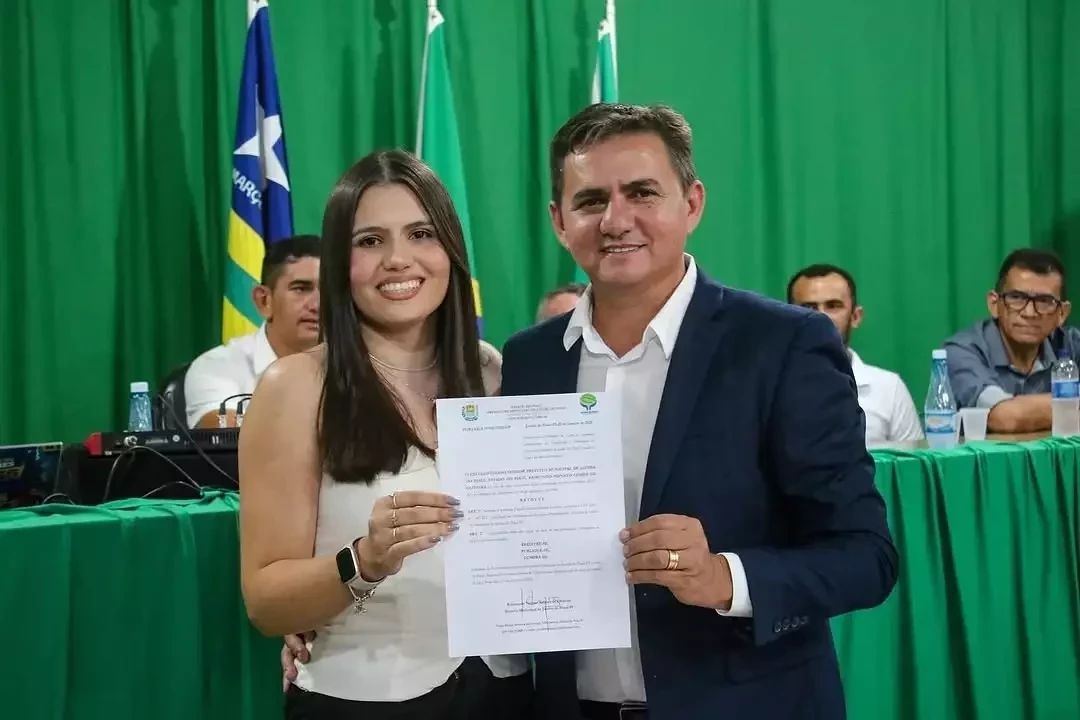 Prefeito Hilton Gomes dá posse aos novos secretários municipais para 2025