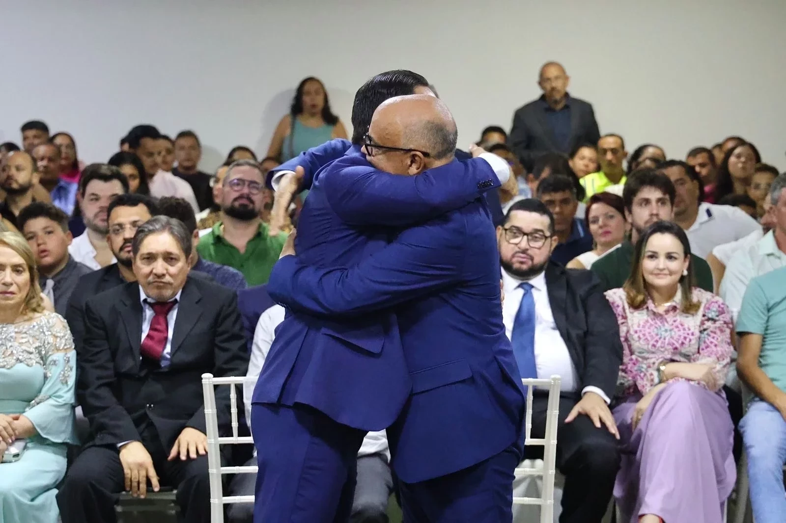 Dr. Gilberto Jr. toma posse como prefeito de Uruçuí - Imagem 1