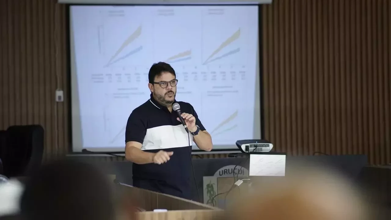 Psiquiatra alerta para a importância da saúde mental durante palestra - Imagem 3