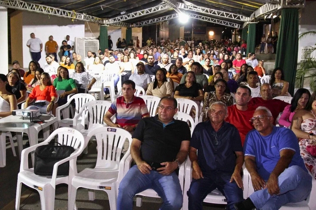 Júnior Ribeiro é empossado prefeito reeleito de Água Branca - Imagem 4