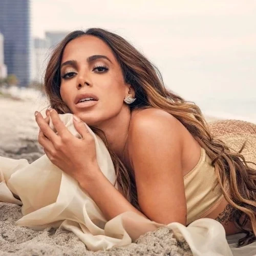 Anitta, Sandy e Joelma: quem são as famosas brasileiras mais baixinhas?  - imagem 127270