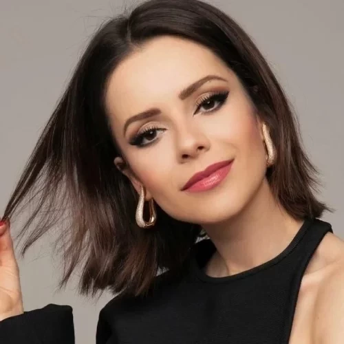 Anitta, Sandy e Joelma: quem são as famosas brasileiras mais baixinhas?  - imagem 127271