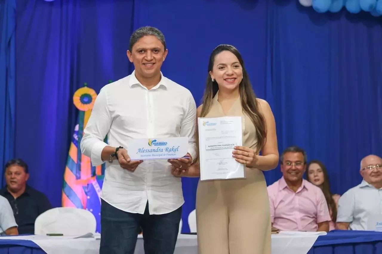 Prefeitura de Água Branca empossa secretariado da gestão 2025-2028 - Imagem 2