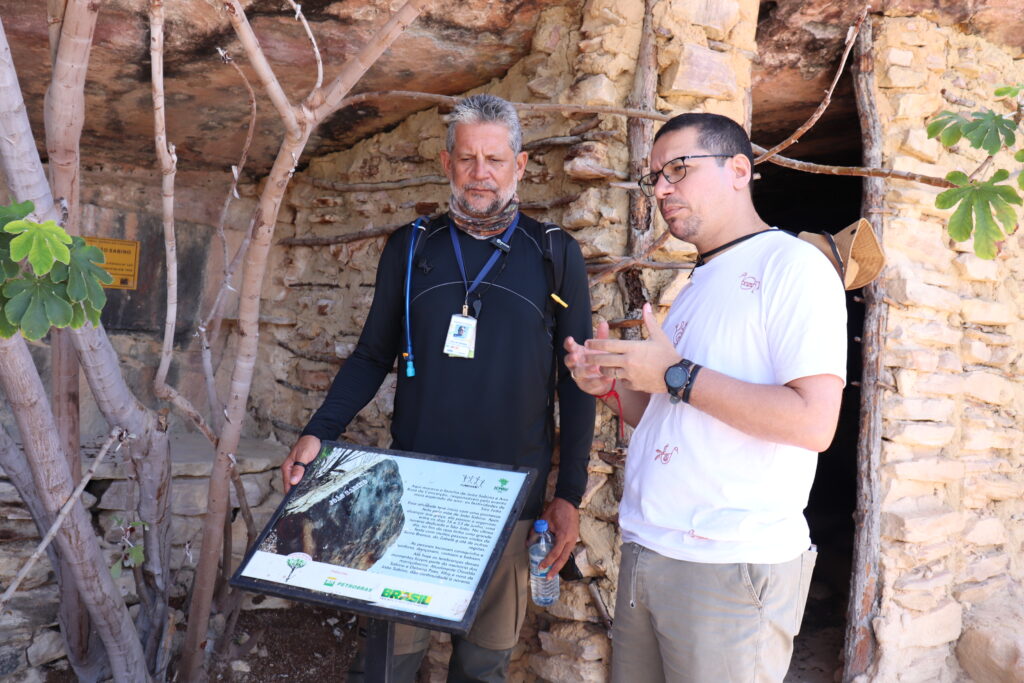 Secretário de Turismo do Estado, Daniel Oliveira, realiza visita técnica ao Parque Nacional Serra da Capivara, Circuito Serra Branca - Imagem 5