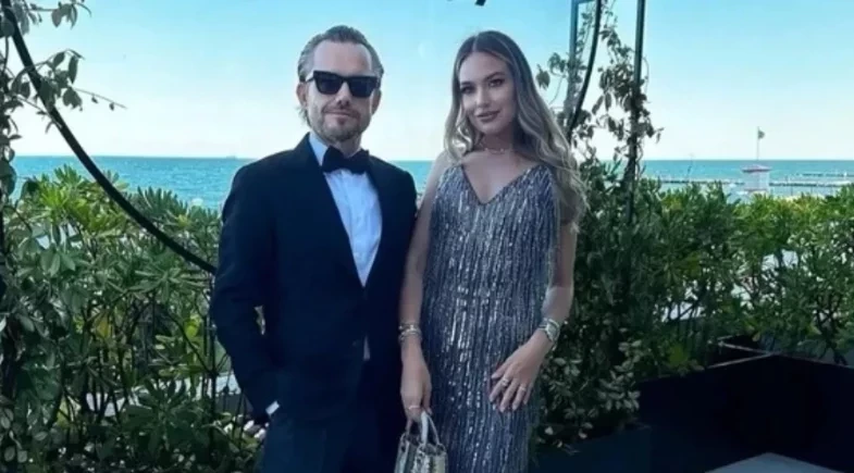 Modelo italiana é morta a facadas por namorado 21 anos mais velho