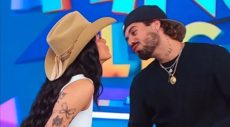 Zé Felipe assume oficialmente namoro com Ana Castela e compartilha foto de beijo