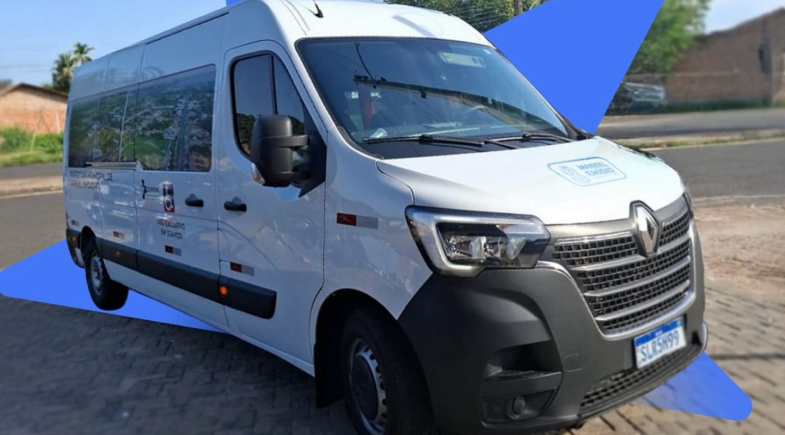 Prefeitura de Manoel Emídio disponibiliza serviços da Van da Saúde para a população