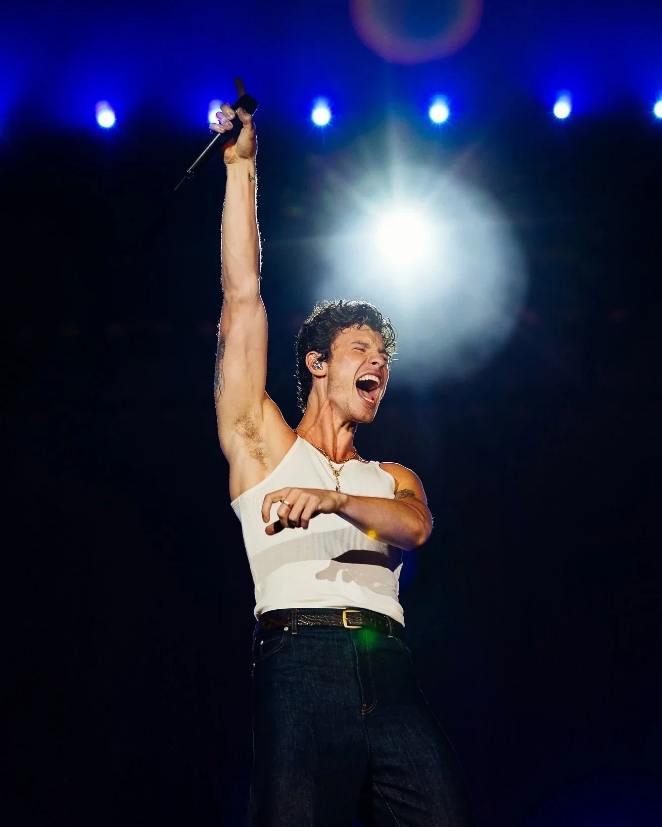 Parecem gays? Junior Lima e outros famosos que tiveram que se 'assumir' héteros - imagem 135095