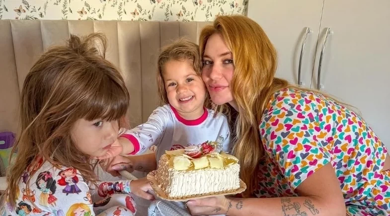 Saiba quais famosos parabenizaram Maria Flor pelo seu aniversário de 3 anos