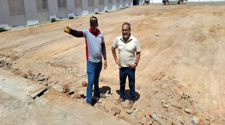  Prefeitura de Santo Antônio de Lisboa inicia reforma da Quadra do Núcleo Municipal de Educação Vereador Francisco das Chagas Rodrigues
