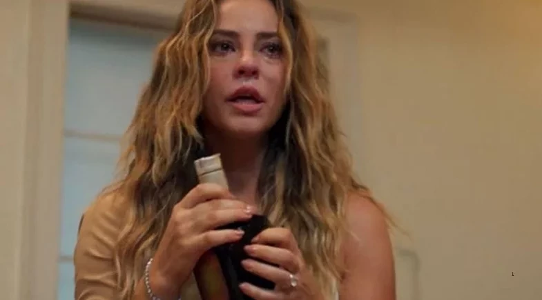 Heleninha desaparece em 'Vale Tudo' e entra na lista de suspeitos da morte de Odete