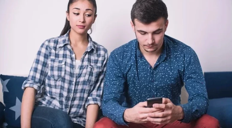 Iê, infiel! Confira quais são os cinco signos que mais traem