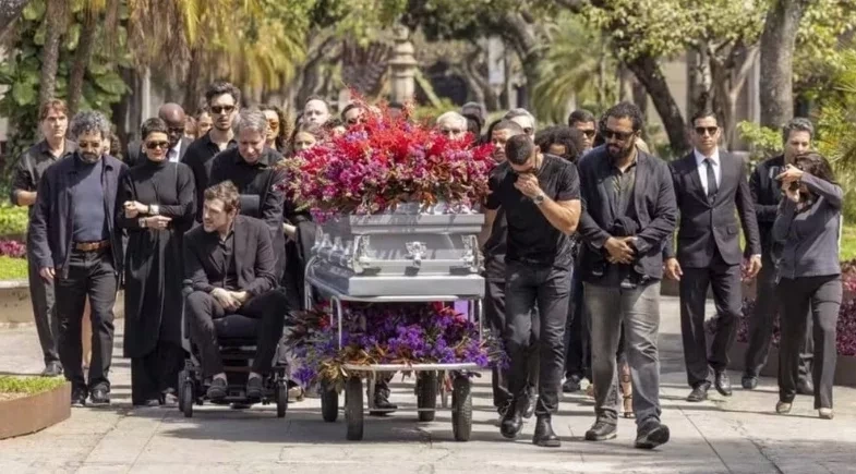 Pista de quem matou Odete Roitman pode estar escondida no velório em 'Vale Tudo'