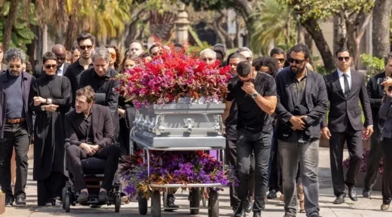 Quem matou Odete? Enterro com caixão fechado levanta desconfianças em 'Vale Tudo'