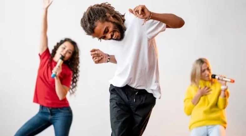 Inimigos do fim! Confira quais são os três signos mais baladeiros do zodíaco