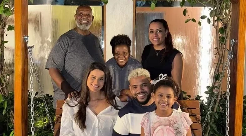 Péricles anuncia que vai ser avô pela primeira vez: “Tanta emoção”