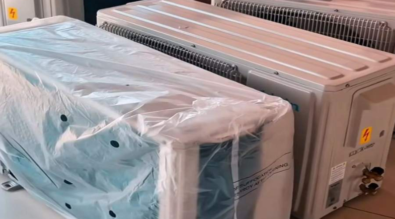 Prefeitura de Floriano realiza instalação de ar- condicionados em escola municipal