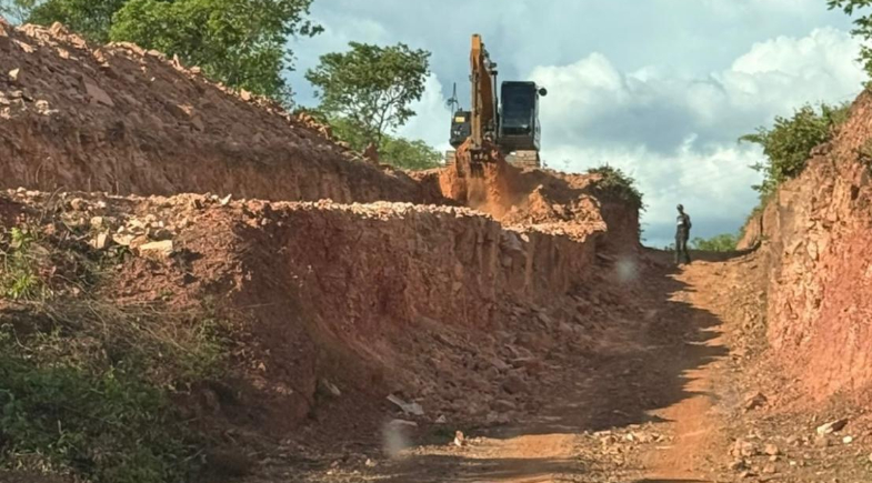 Iniciada as obras de ampliação lateral da Ladeira do Tombador em São Gonçalo do Gurguéia