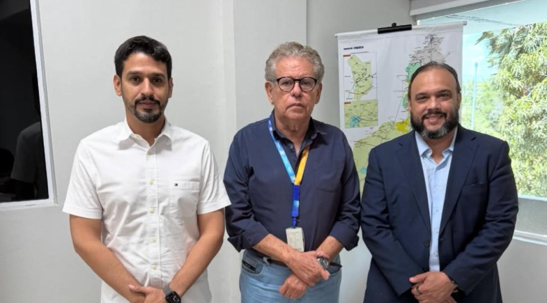 Prefeito Marcos Mateus se reúne com equipe da Equatorial para tratar de melhorias na energia em São João da Fronteira 