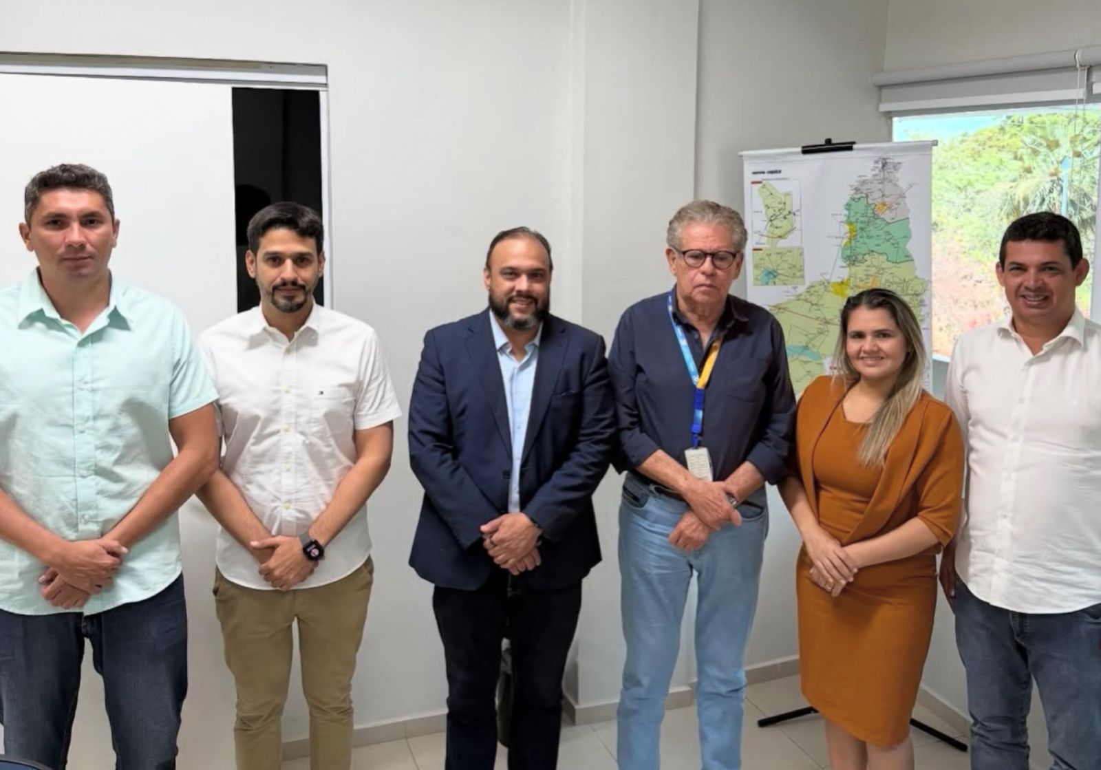 Prefeito Marcos Mateus se reúne com equipe da Equatorial para tratar de melhorias na energia em São João da Fronteira  - Imagem 2