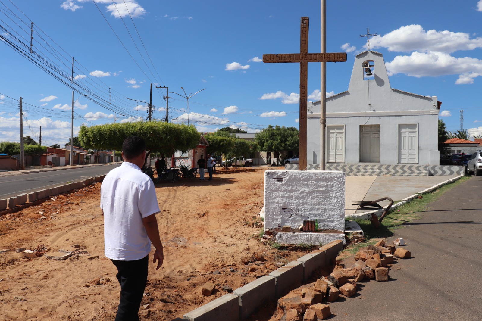 Prefeitura intensifica obras para entregar Praça da Igreja de Santa Luzia antes dos festejos - Imagem 3