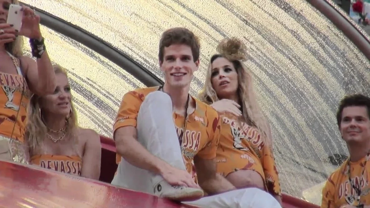 5 casamentos mais rápidos dos famosos; tem casal brasileiro na lista! - imagem 136444