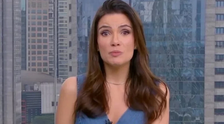 Apresentadora da Globo chora ao ler carta de criança carente