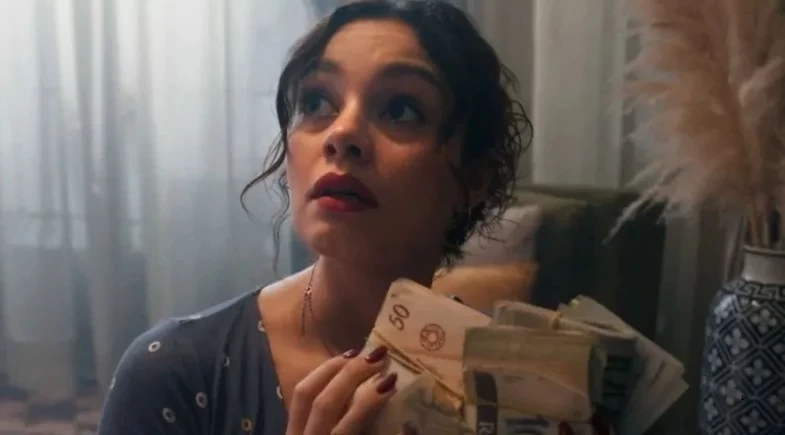 Em 'Três Graças', Gerluce descobre R$ 5 milhões escondidos na estátua de Arminda