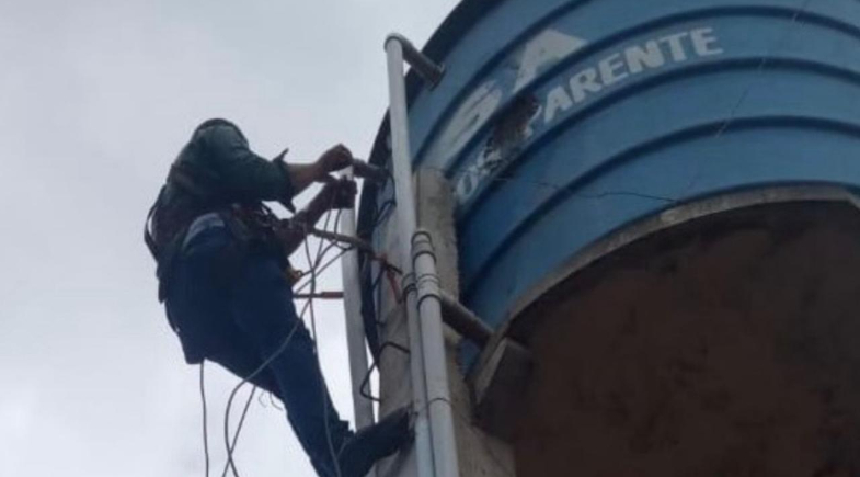 Marcos Parente realiza instalação de sistema de automação em poço na zona rural