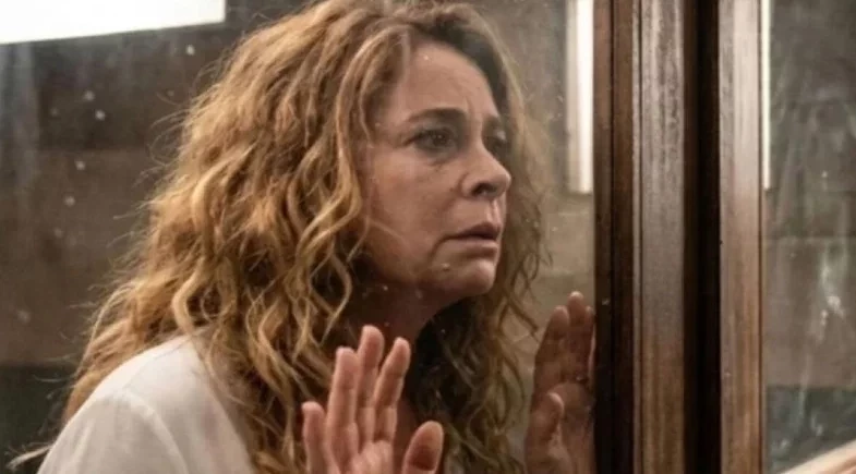 Em 'Dona de Mim': Filipa descobre crime de Jaques e vai parar em uma clínica psiquiátrica 