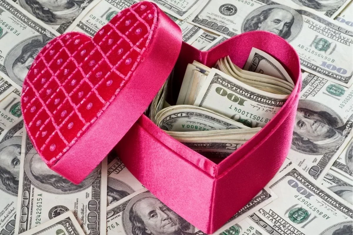 Dinheiro e amor: saiba quais signos do zodíaco vão viver dias de glória - imagem 135786