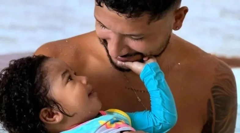 Yuri Lima explica decisão de deixar o futebol para se dedicar à filha com Iza