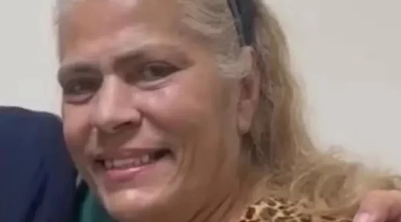 Ex-chacrete Lia Hollywood morre após ataque de pit-bull do filho