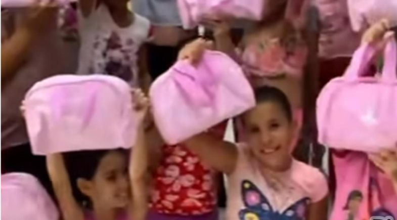 Prefeitura de Caracol entrega kits de balé para turma do município