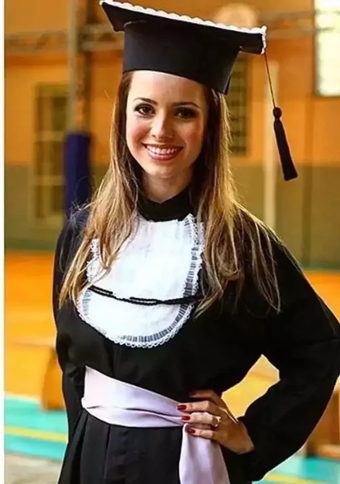 Nem a fama impediu essas celebridades de voltarem para a sala de aula - imagem 135828