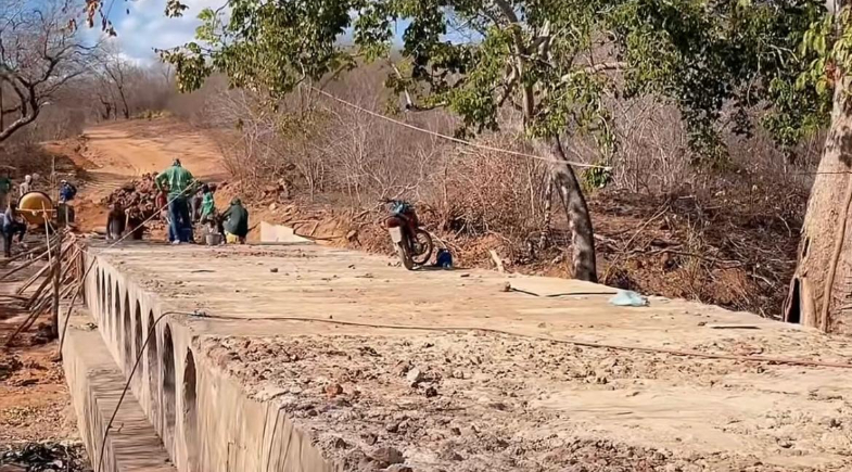 Prefeitura de Socorro do Piauí realiza visita técnica em obras da Passagem Molhada no Povoado Campo Alegre