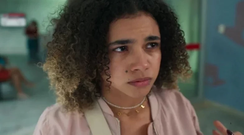 Em 'Três Graças', Joélly cai em armadilha e vende o próprio bebê após proposta cruel