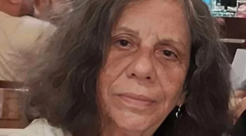 Maria Gladys é flagrada dormindo em bar do Rio de Janeiro após briga familiar