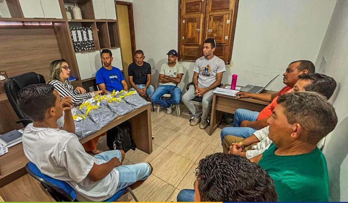 Entrega de EPI's para motoristas da rede de saúde - Foto: Prefeitura de Vera Mendes