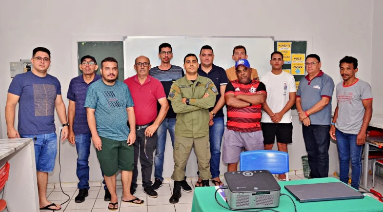 Em parceria com a Polícia Militar, Prefeitura de Santo Antônio de Lisboa realiza treinamento de segurança para servidores públicos