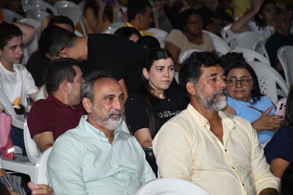 Santo Antônio de Lisboa dá início ao Natal de Luz 2025 com celebração, fé e emoção - Imagem 7