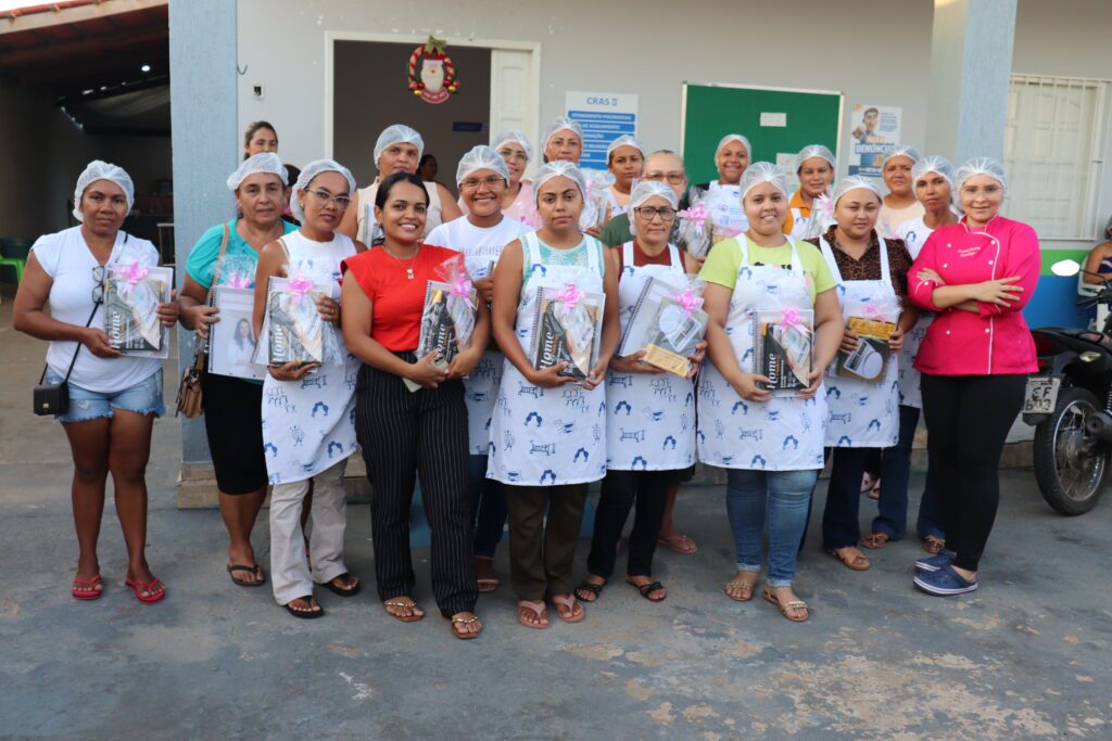 SEMTAS promove curso de Delícias Natalinas para mulheres empreendedoras - Imagem 3