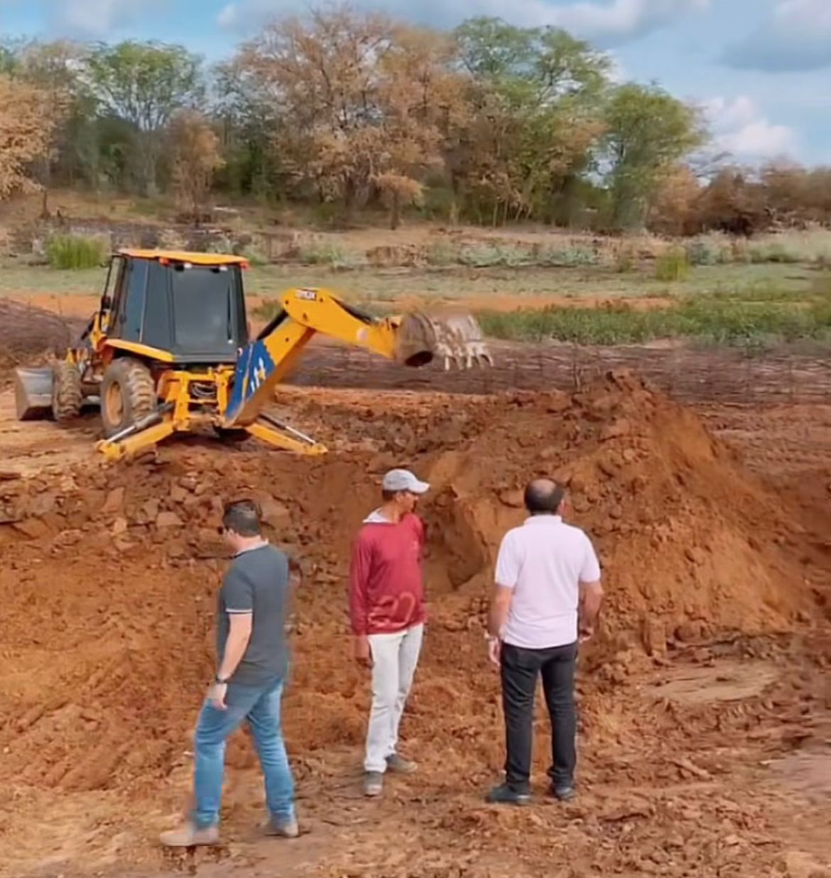 Limpeza e ampliação da Barragem de Vereda Fechada - Foto: Prefeitura de Queimada Nova