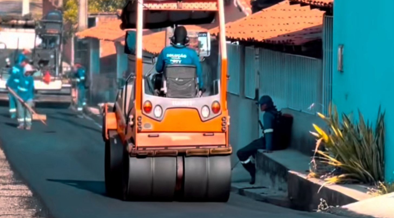 Prefeitura de Monsenhor Gil realiza pavimentação asfáltica em ruas do município