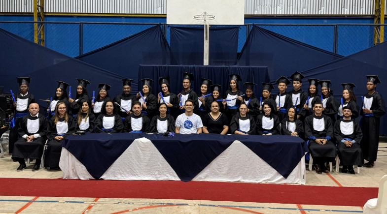 Primeira formatura da EJA de Uruçuí marca noite histórica de emoção, orgulho e superação