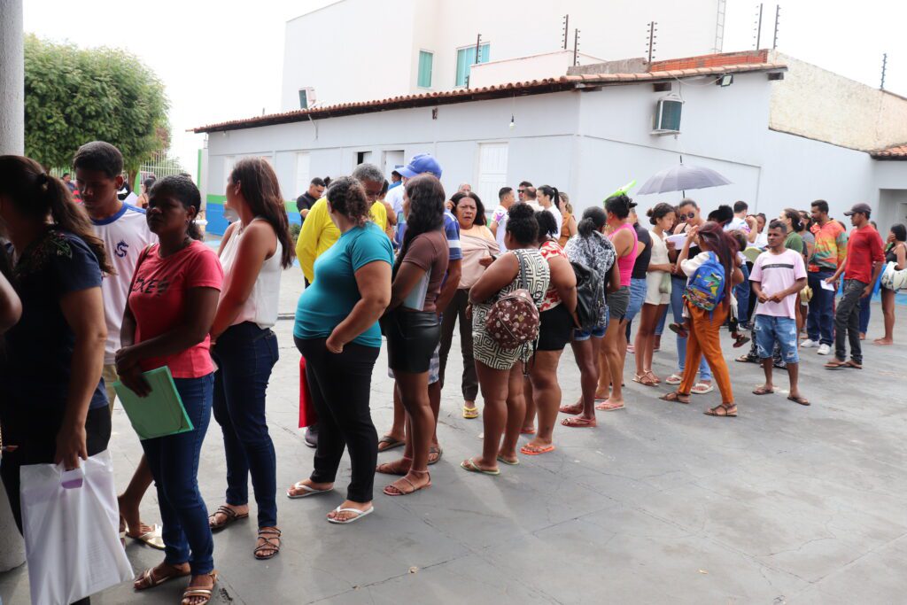 Com abertura das inscrições do Programa Minha Casa Minha Vida, SEMTAS registra dia movimentado - Imagem 1