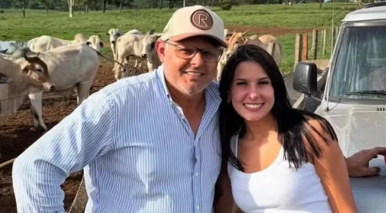 Ana Castela se emociona ao mostrar vídeo do pai resgatando cãozinho de rua