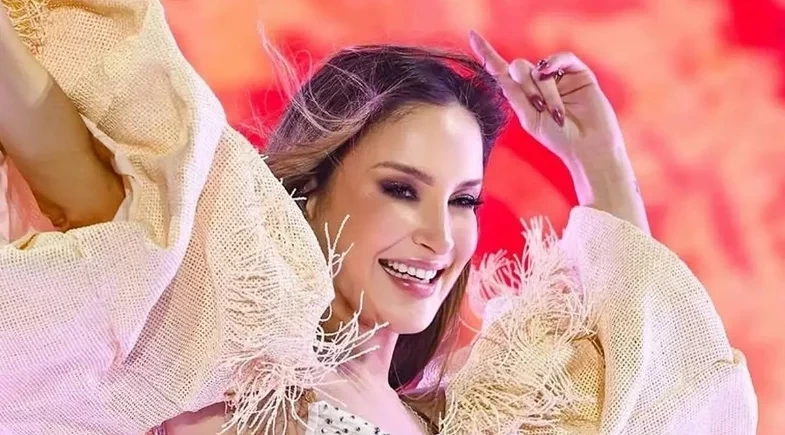 MP processa Claudia Leitte por alterar letra de música que cita Iemanjá