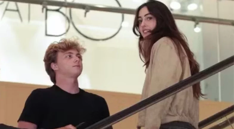 Benício, filho de Angélica e Huck, é flagrado no shopping com nova namorada